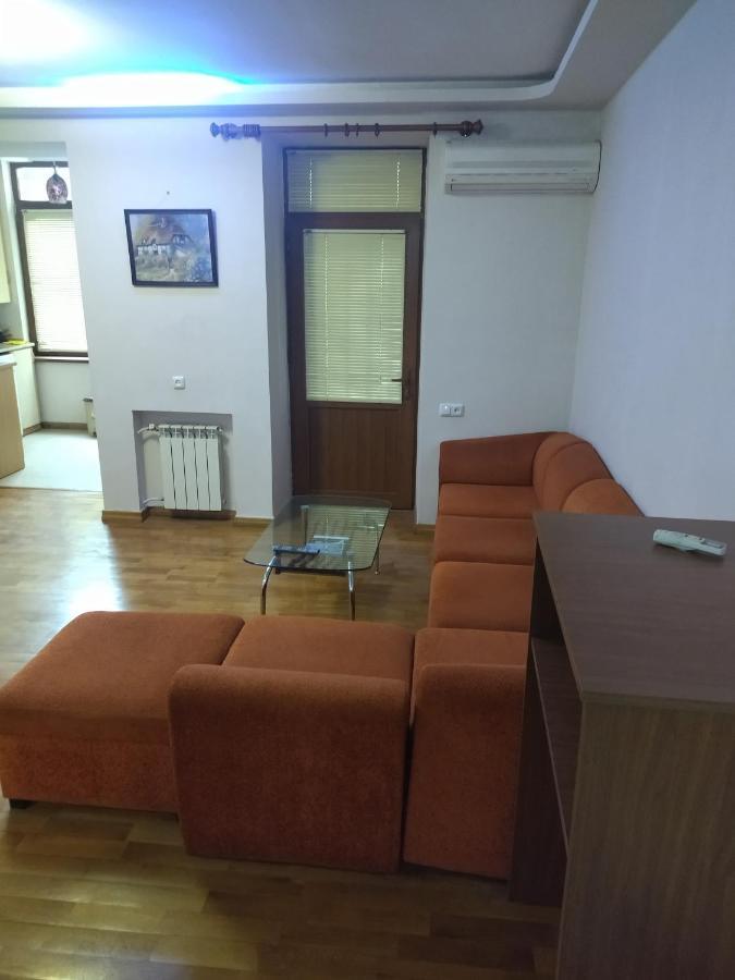 Abovyan 36 Apt & Tour Yerevan Ngoại thất bức ảnh