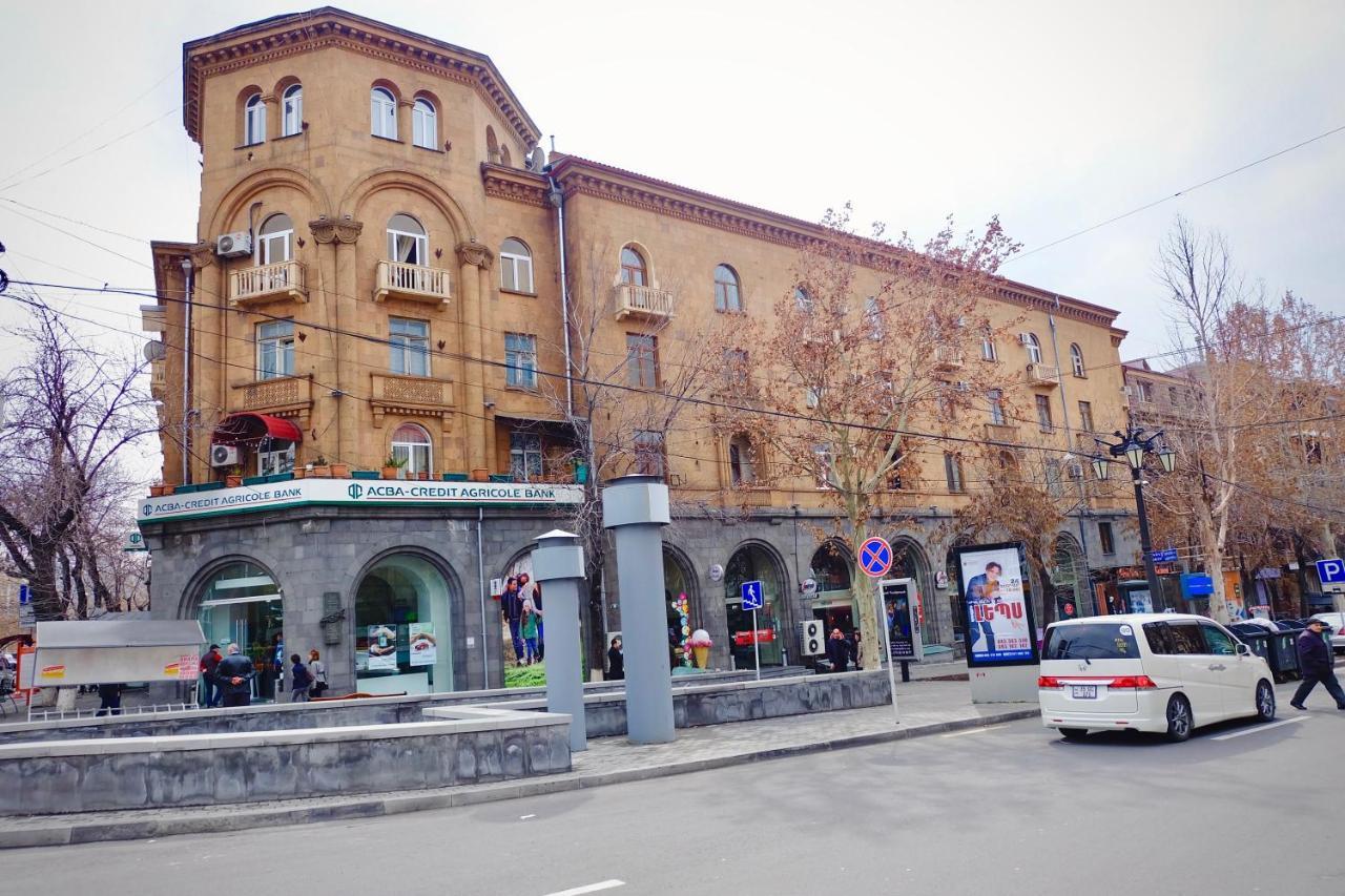 Abovyan 36 Apt & Tour Yerevan Ngoại thất bức ảnh