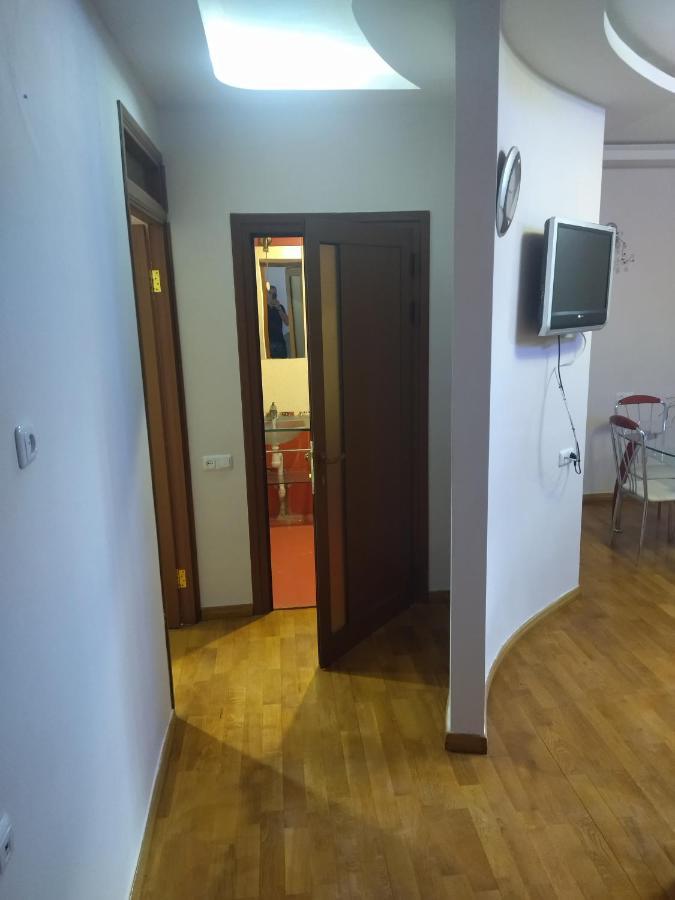 Abovyan 36 Apt & Tour Yerevan Ngoại thất bức ảnh